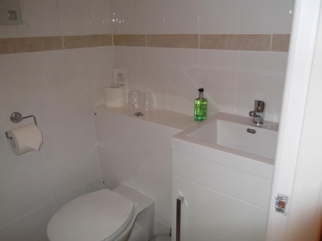 The Bay House Lake View Guest House - Adults Only Bowness-on-Windermere Szoba fotó