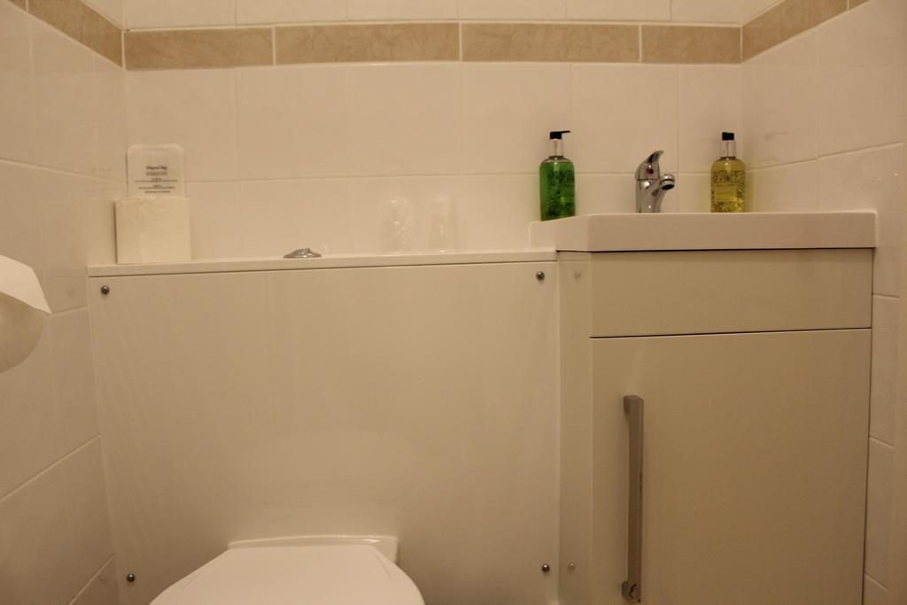 The Bay House Lake View Guest House - Adults Only Bowness-on-Windermere Szoba fotó